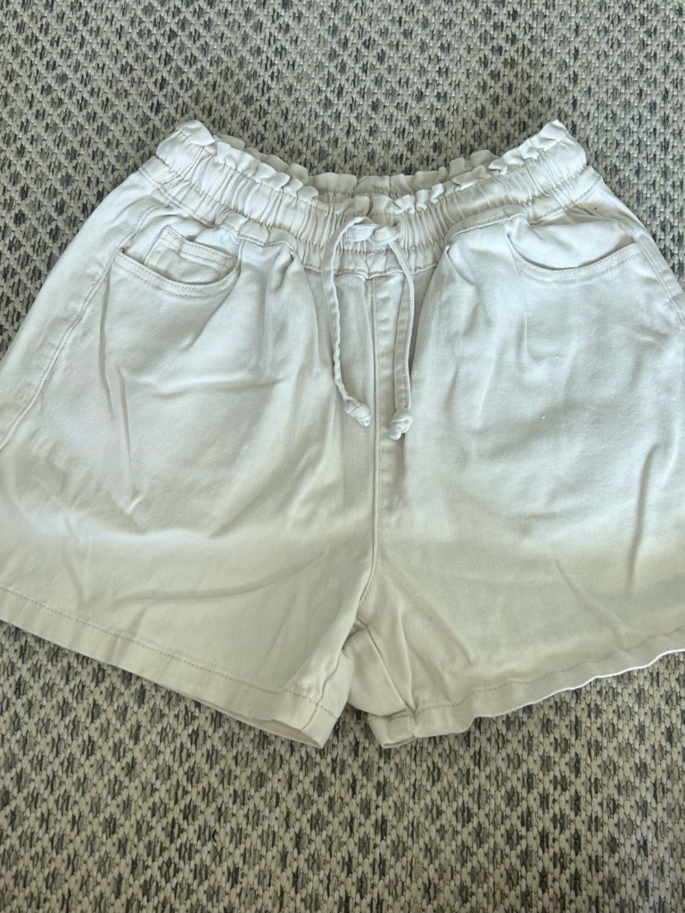 Women’s Light Cream Drawstring Casual Shorts